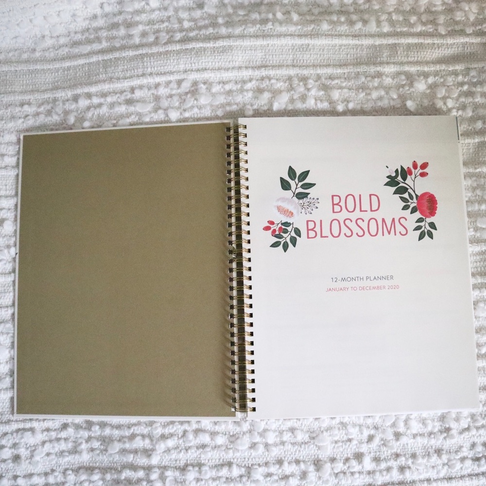 🦋 3 for $30 🦋 Bold blossoms planner 2020 - Picture 2 of 8